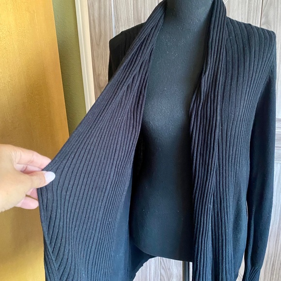 H&M Women's black sweater - Picture 2 of 5